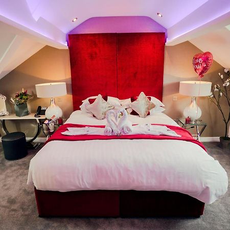 Aphrodites Group - Luxury Hot Tub Suites In Central Lake District! 鲍内斯温德米尔 外观 照片