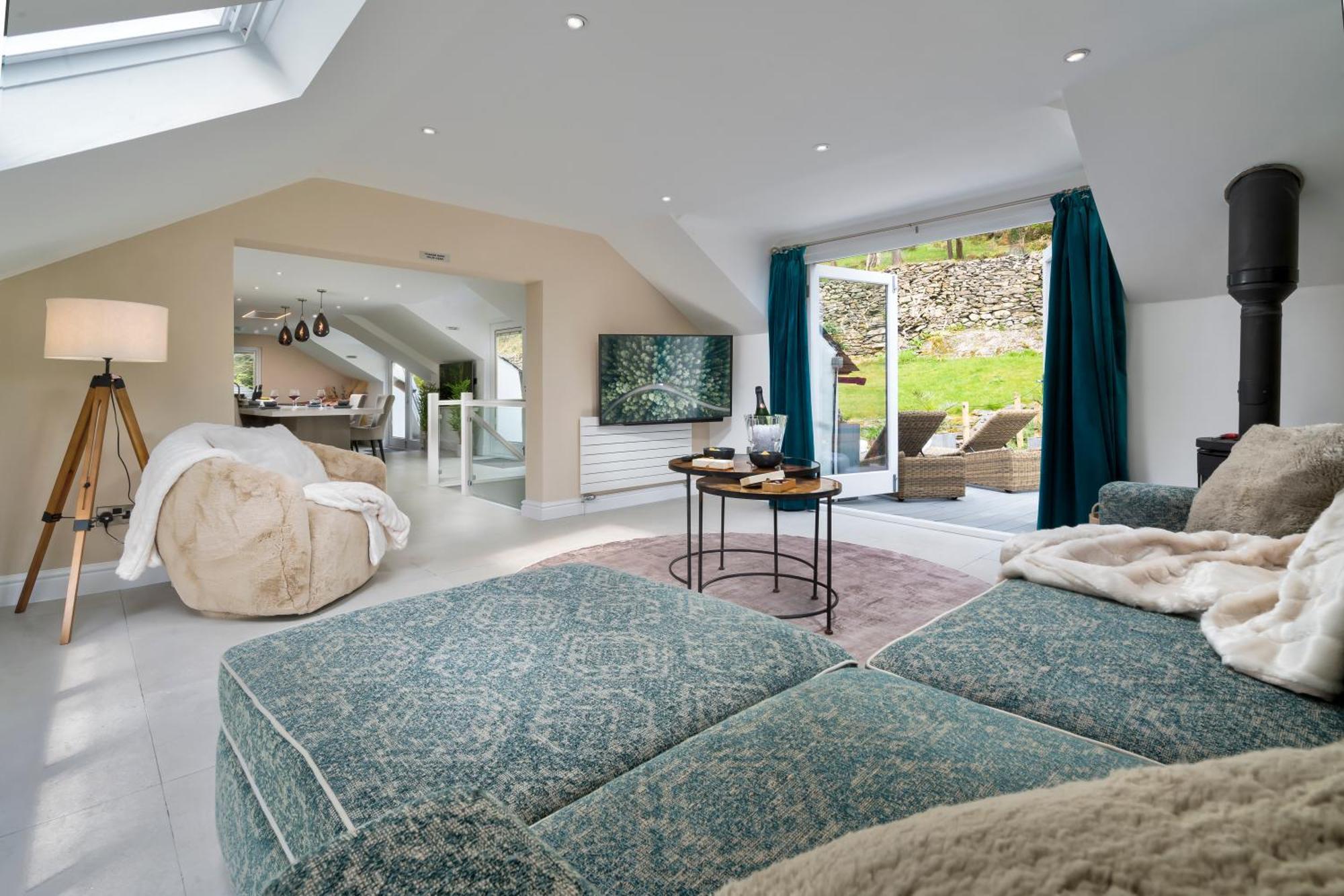 Aphrodites Group - Luxury Hot Tub Suites In Central Lake District! 鲍内斯温德米尔 外观 照片
