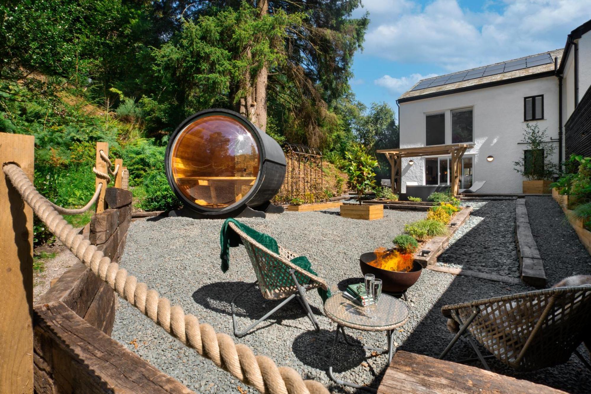 Aphrodites Group - Luxury Hot Tub Suites In Central Lake District! 鲍内斯温德米尔 外观 照片