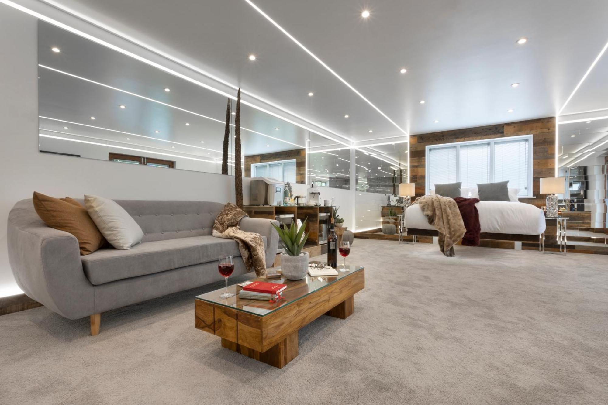 Aphrodites Group - Luxury Hot Tub Suites In Central Lake District! 鲍内斯温德米尔 外观 照片