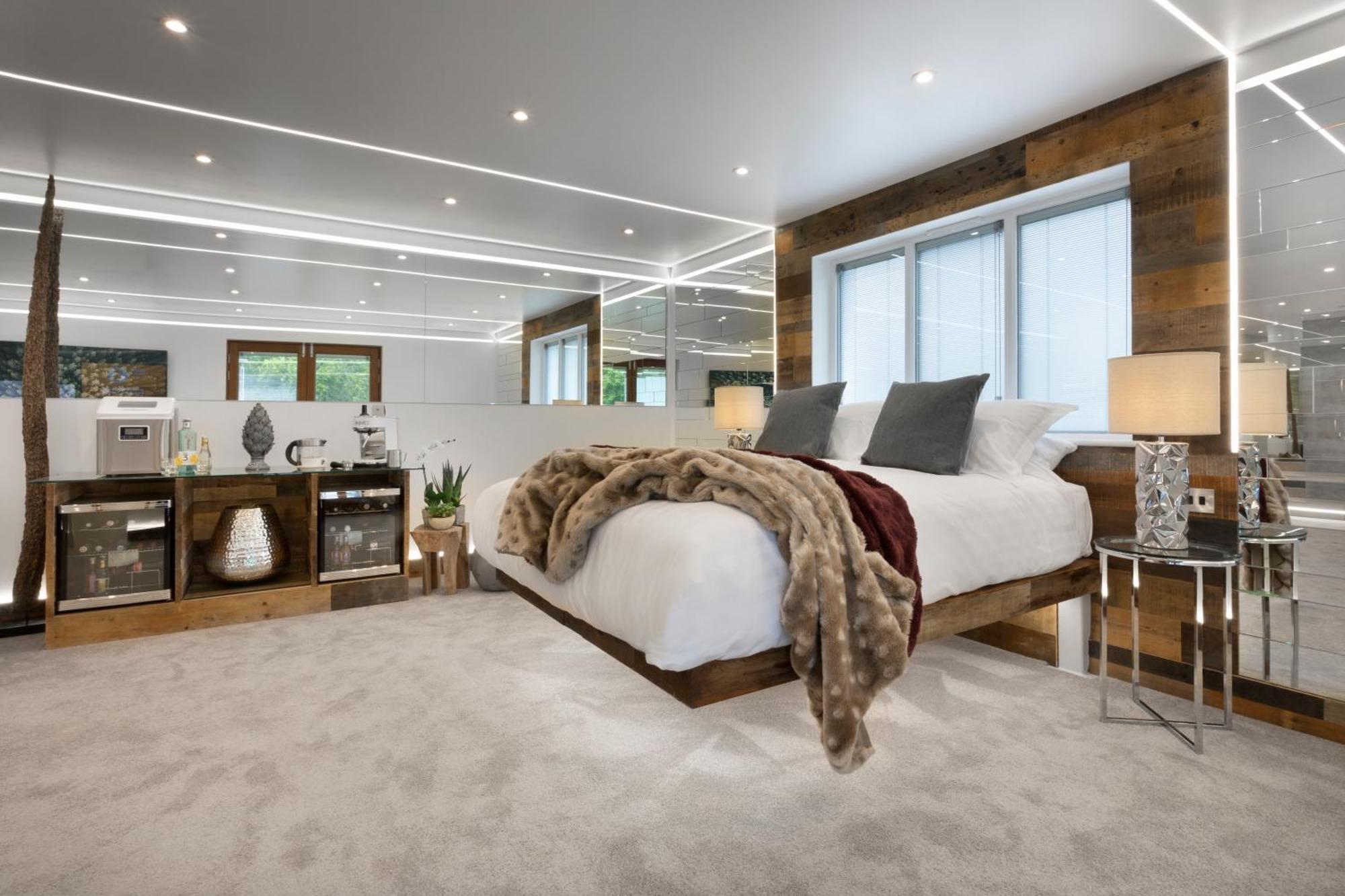 Aphrodites Group - Luxury Hot Tub Suites In Central Lake District! 鲍内斯温德米尔 外观 照片