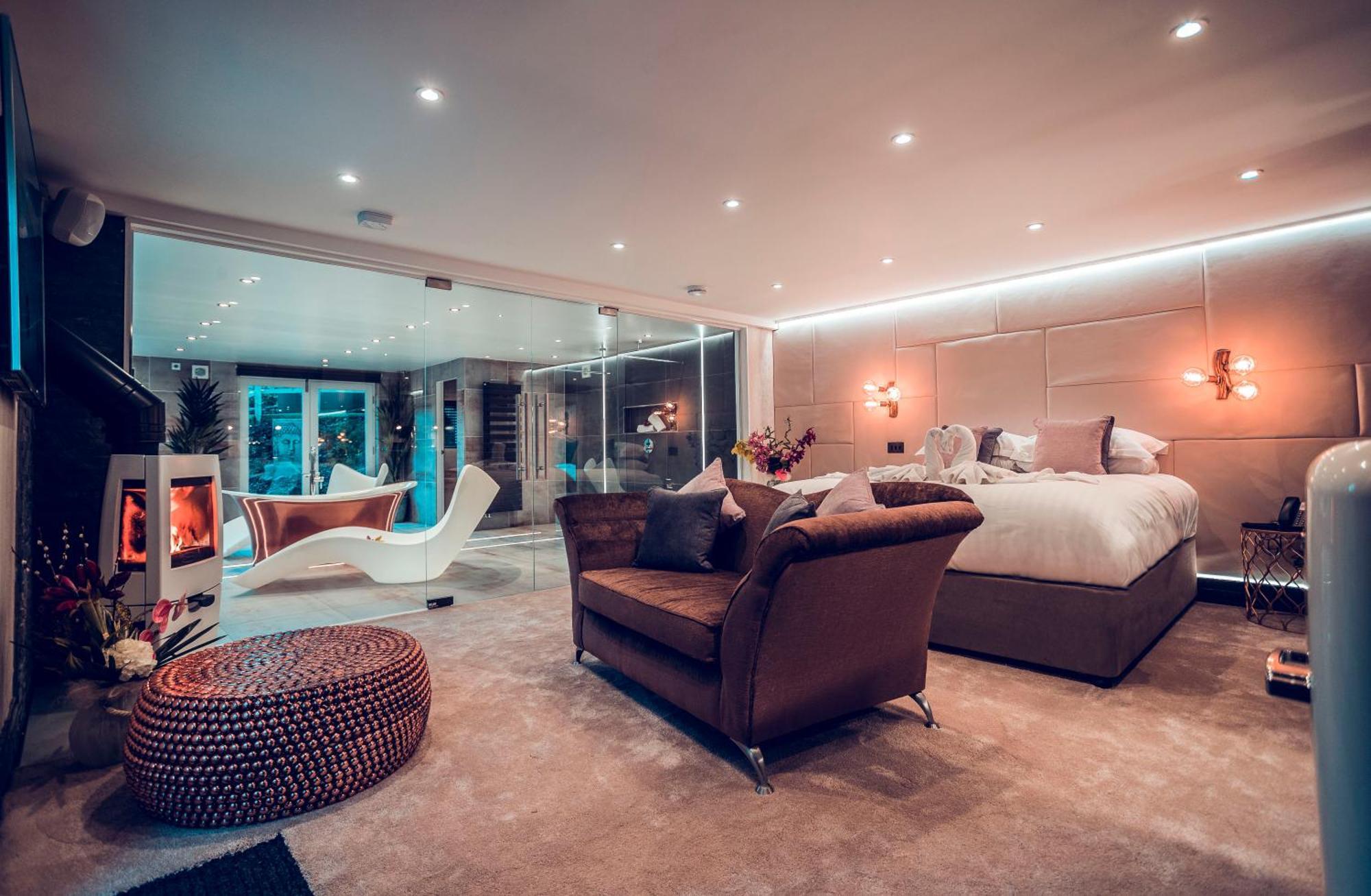 Aphrodites Group - Luxury Hot Tub Suites In Central Lake District! 鲍内斯温德米尔 外观 照片