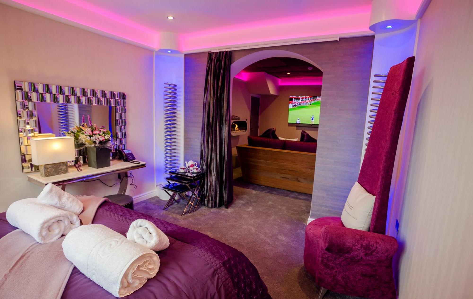Aphrodites Group - Luxury Hot Tub Suites In Central Lake District! 鲍内斯温德米尔 外观 照片