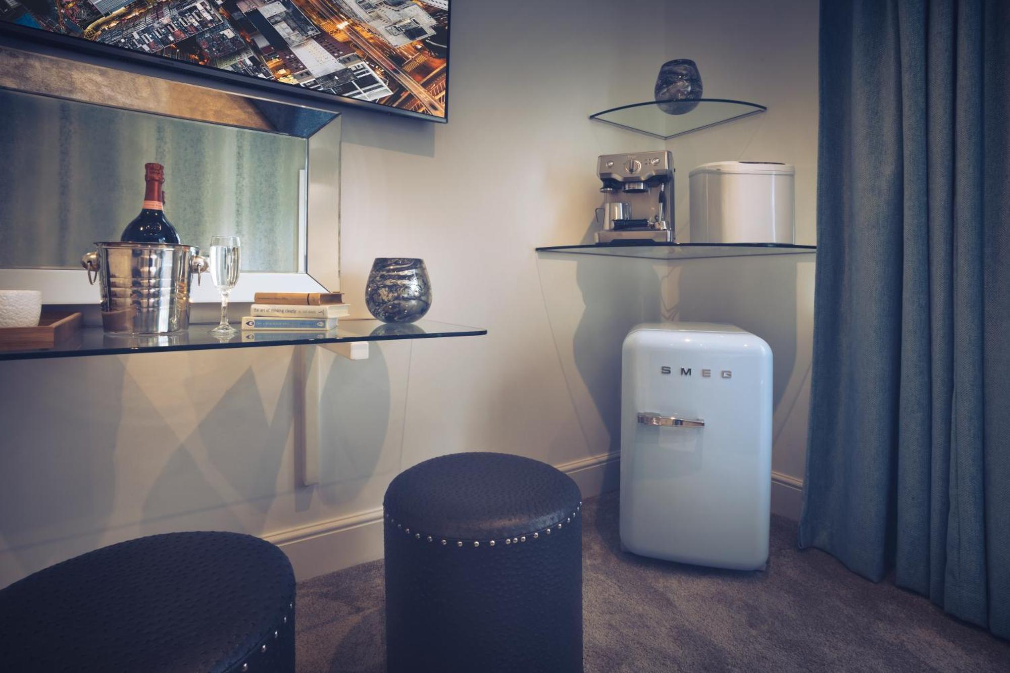Aphrodites Group - Luxury Hot Tub Suites In Central Lake District! 鲍内斯温德米尔 外观 照片
