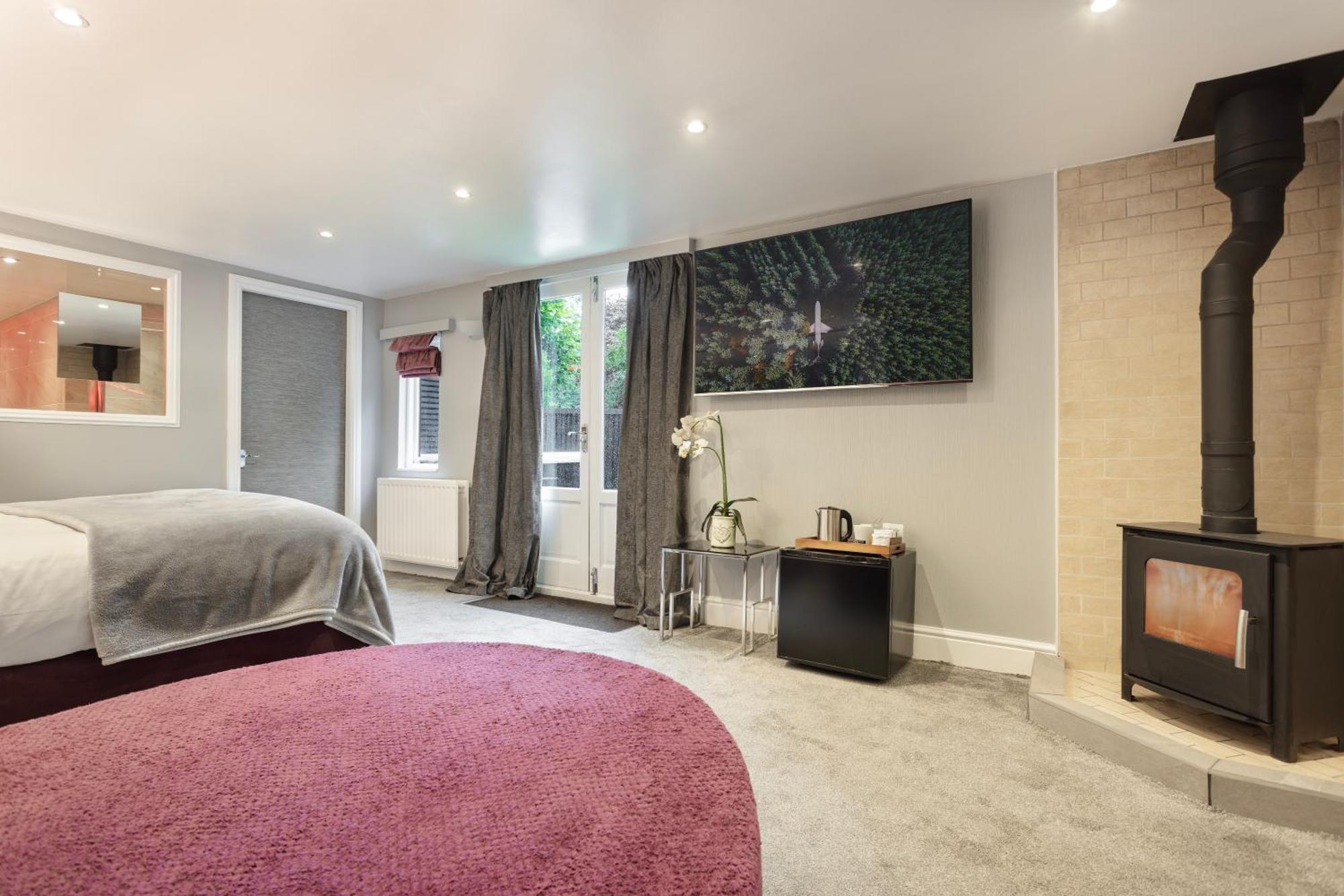 Aphrodites Group - Luxury Hot Tub Suites In Central Lake District! 鲍内斯温德米尔 外观 照片
