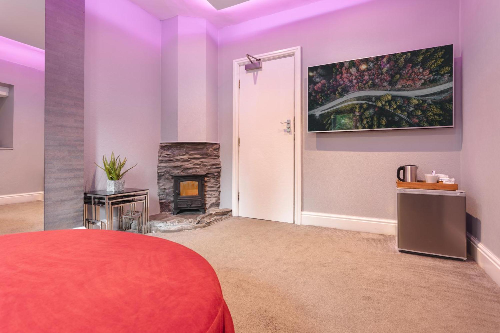 Aphrodites Group - Luxury Hot Tub Suites In Central Lake District! 鲍内斯温德米尔 外观 照片